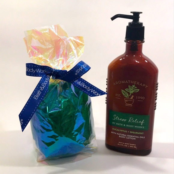 Bath & Body Works Stress Relief Body Lotion - Picture 1 of 4